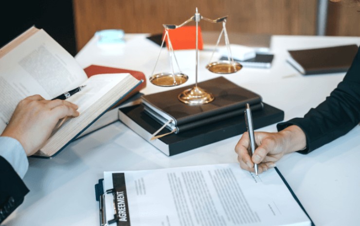 Mengapa berkonsultasi dengan pengacara sangat penting sebelum keputusan besar kehidupan